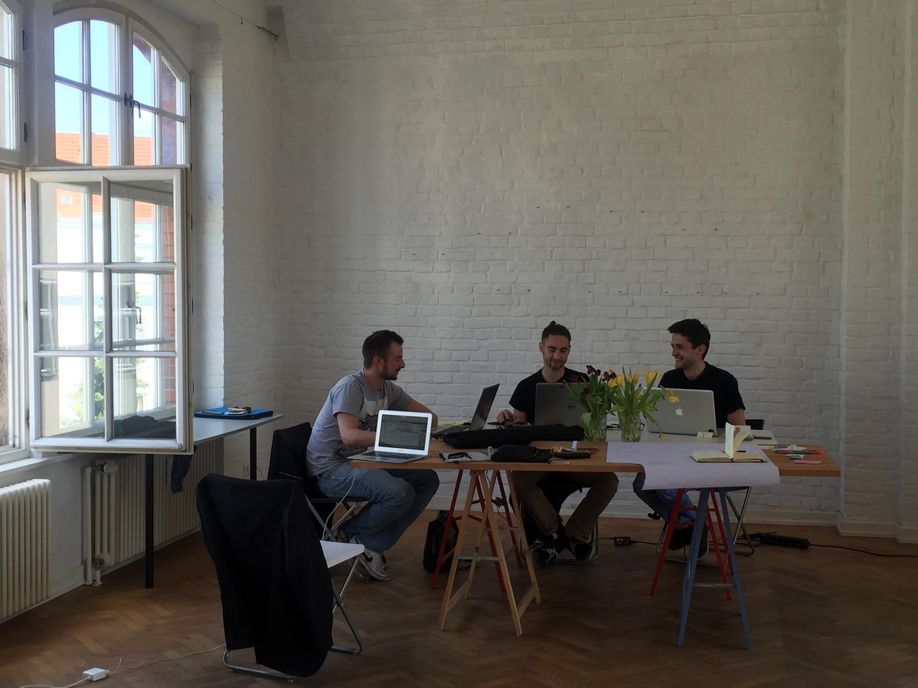Agora Team beim Arbeiten